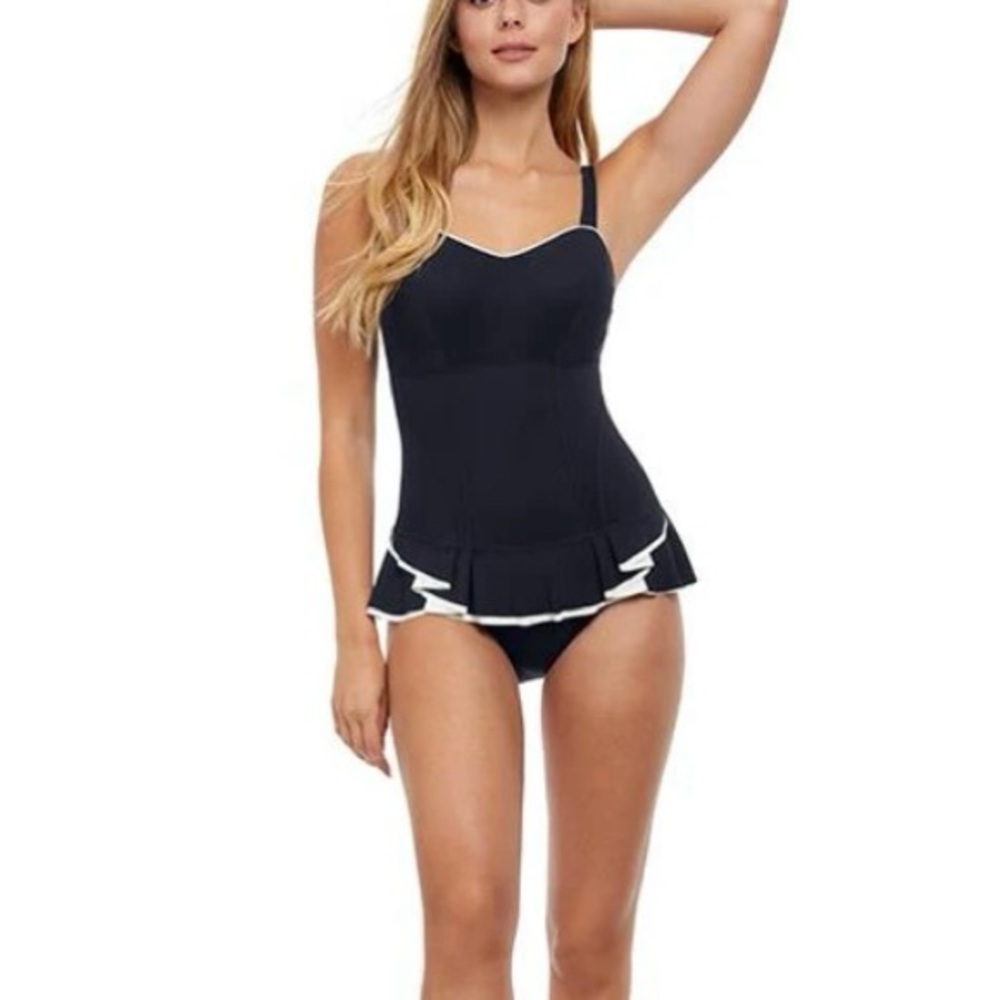 New Profile by Gottex Belle Curve Ruffled
Slimming Swimsuit Dress Black
